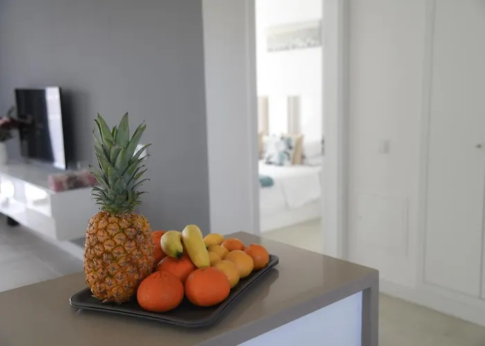 Luxury Oasis Sea View Апартаменты *