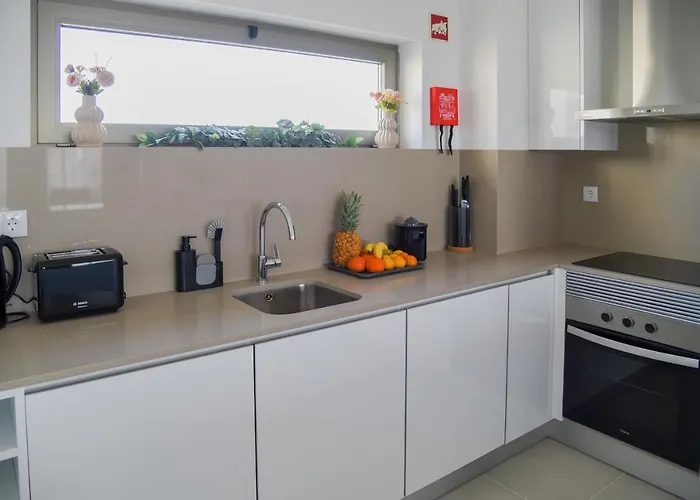 Luxury Oasis Sea View Портиман