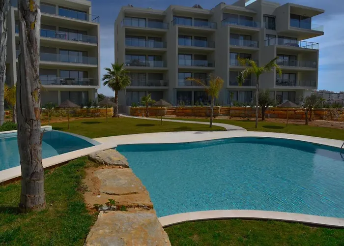 Luxury Oasis Sea View * Портиман