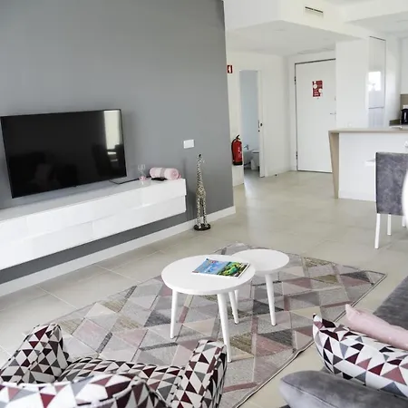 Luxury Oasis Sea View Apartment Portimão