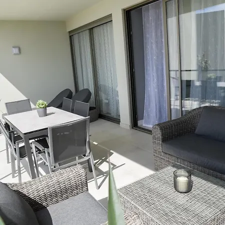 Luxury Oasis Sea View Lejlighed
