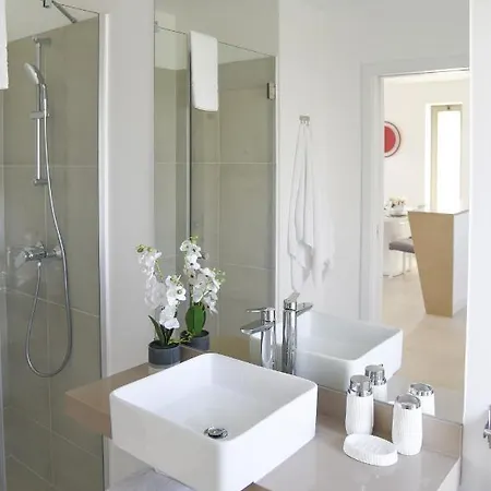 Luxury Oasis Sea View Lejlighed *